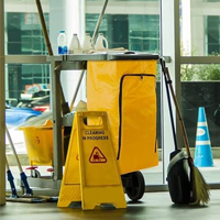 Mála Athsholáthair Cart Janitor